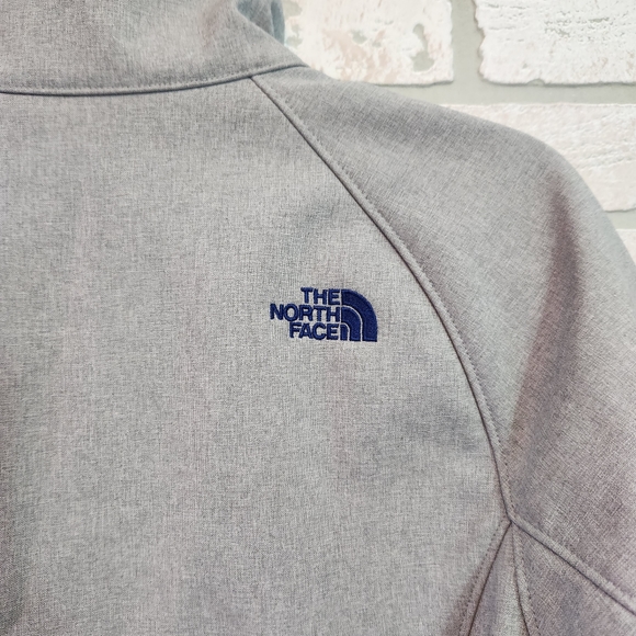 The North Face Womens Grey Jacket Full Zip Warm Navy Blue Stitching Size M  EUC - Picture 14 of 14